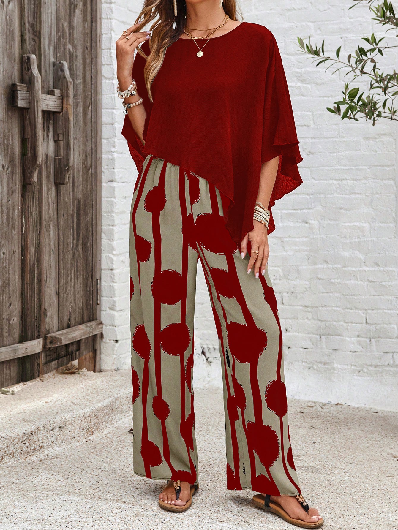 Red Abstract Two-Piece Set with Wide-Leg Pants – Women's Elegant Outfit