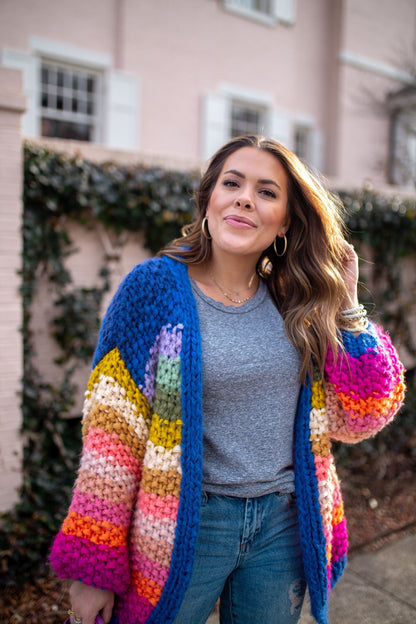 Gemütliche Strickjacke „RainbowBurst“ 