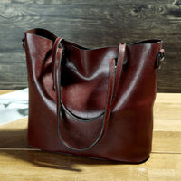 Timeless ClassicElegance Oil Wax Leather Tote Bag