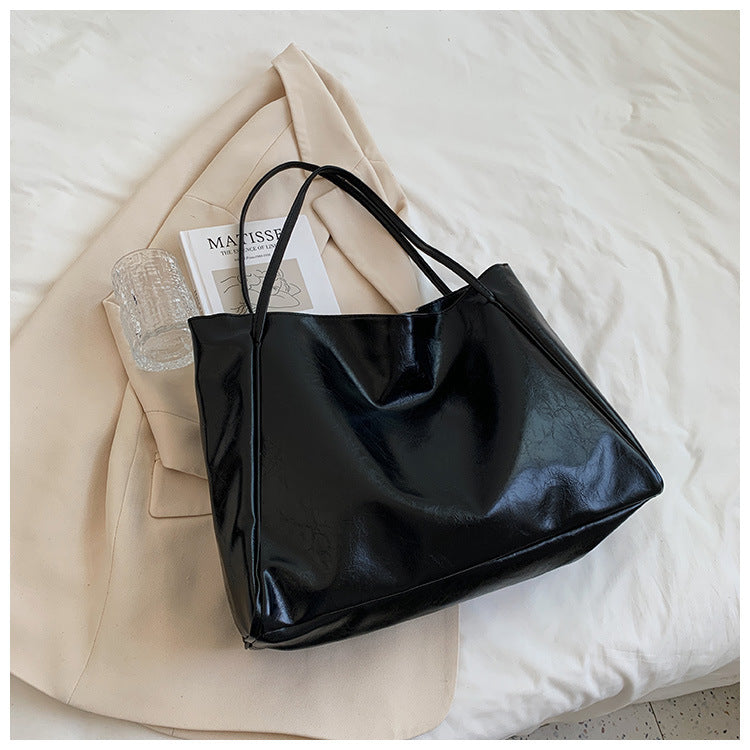 Large Capacity Soft Leather Shoulder Bag Retro Casual Handbag